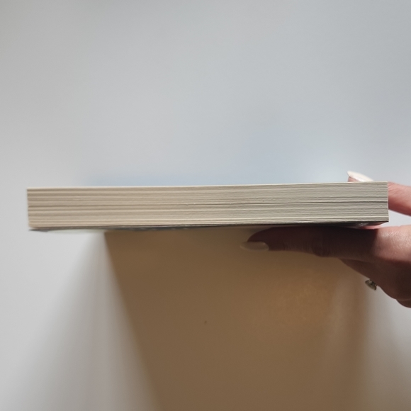 3/$20 A Wrinkle in Time book - Picture 3 of 4